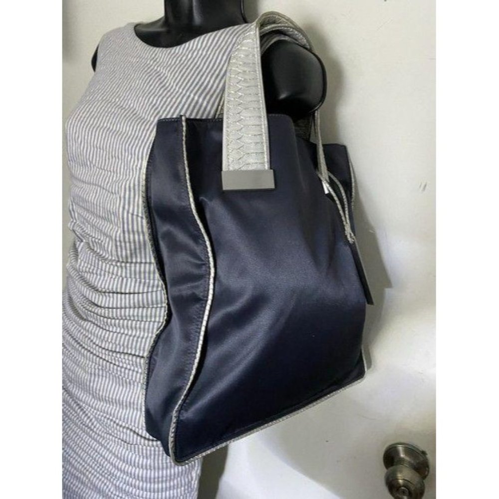 Devi Kroell Shoulder Bag Black Nylon Fabric Tote - Picture 7 of 12